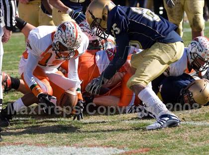 Thumbnail 3 in East Lincoln vs. Reidsville (NCHSAA 2-AA Football Final) photogallery.