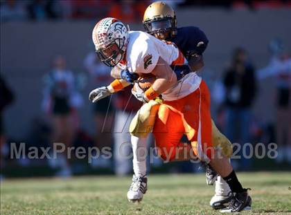 Thumbnail 3 in East Lincoln vs. Reidsville (NCHSAA 2-AA Football Final) photogallery.