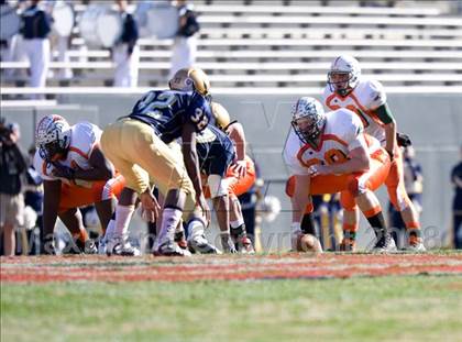 Thumbnail 2 in East Lincoln vs. Reidsville (NCHSAA 2-AA Football Final) photogallery.