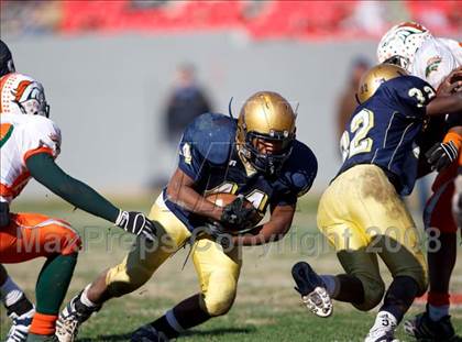 Thumbnail 2 in East Lincoln vs. Reidsville (NCHSAA 2-AA Football Final) photogallery.