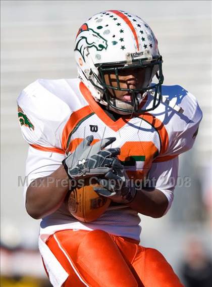 Thumbnail 1 in East Lincoln vs. Reidsville (NCHSAA 2-AA Football Final) photogallery.