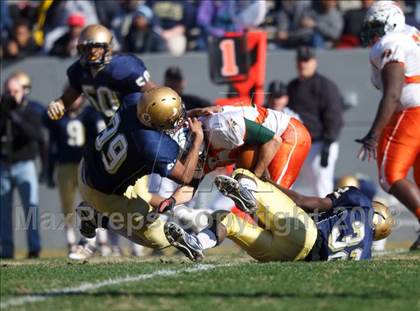 Thumbnail 3 in East Lincoln vs. Reidsville (NCHSAA 2-AA Football Final) photogallery.