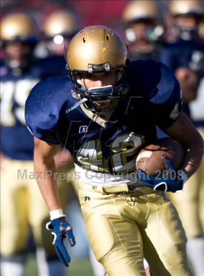 Thumbnail 3 in East Lincoln vs. Reidsville (NCHSAA 2-AA Football Final) photogallery.