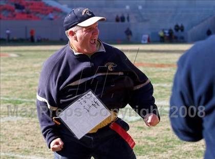 Thumbnail 1 in East Lincoln vs. Reidsville (NCHSAA 2-AA Football Final) photogallery.