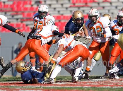Thumbnail 1 in East Lincoln vs. Reidsville (NCHSAA 2-AA Football Final) photogallery.