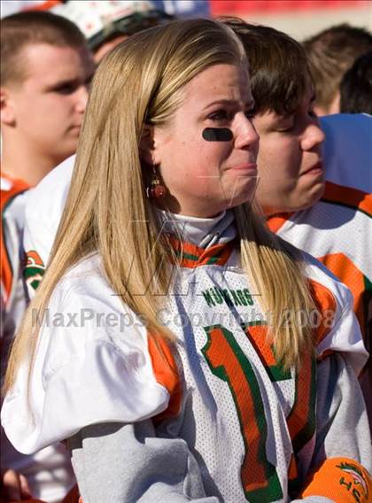 Thumbnail 2 in East Lincoln vs. Reidsville (NCHSAA 2-AA Football Final) photogallery.