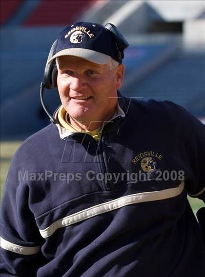 Thumbnail 2 in East Lincoln vs. Reidsville (NCHSAA 2-AA Football Final) photogallery.