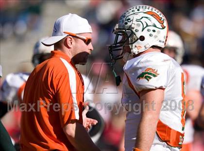 Thumbnail 2 in East Lincoln vs. Reidsville (NCHSAA 2-AA Football Final) photogallery.