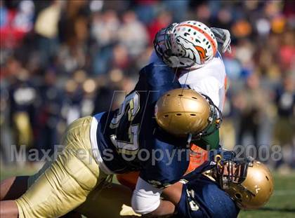 Thumbnail 2 in East Lincoln vs. Reidsville (NCHSAA 2-AA Football Final) photogallery.