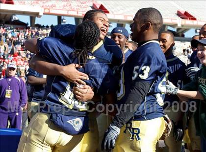Thumbnail 2 in East Lincoln vs. Reidsville (NCHSAA 2-AA Football Final) photogallery.