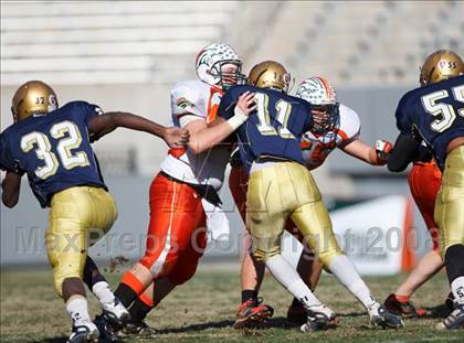 Thumbnail 1 in East Lincoln vs. Reidsville (NCHSAA 2-AA Football Final) photogallery.