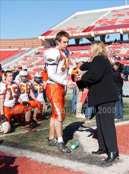 Thumbnail 2 in East Lincoln vs. Reidsville (NCHSAA 2-AA Football Final) photogallery.