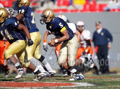 Thumbnail 2 in East Lincoln vs. Reidsville (NCHSAA 2-AA Football Final) photogallery.