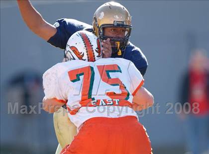 Thumbnail 3 in East Lincoln vs. Reidsville (NCHSAA 2-AA Football Final) photogallery.