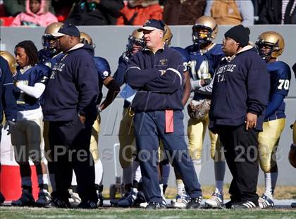 Thumbnail 3 in East Lincoln vs. Reidsville (NCHSAA 2-AA Football Final) photogallery.