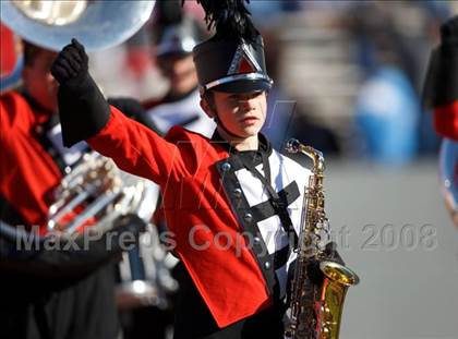 Thumbnail 2 in East Lincoln vs. Reidsville (NCHSAA 2-AA Football Final) photogallery.