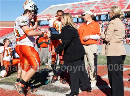 Thumbnail 3 in East Lincoln vs. Reidsville (NCHSAA 2-AA Football Final) photogallery.