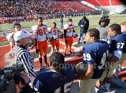 Thumbnail 3 in East Lincoln vs. Reidsville (NCHSAA 2-AA Football Final) photogallery.