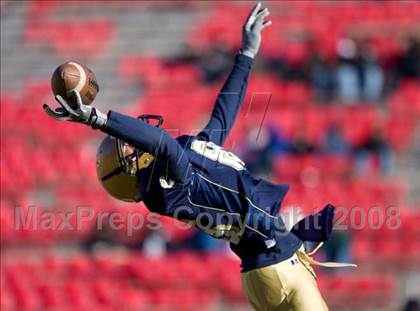 Thumbnail 1 in East Lincoln vs. Reidsville (NCHSAA 2-AA Football Final) photogallery.