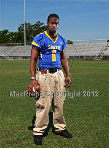Thumbnail 3 in Oscar Smith (Preseason Top 25 Photo Shoot)  photogallery.