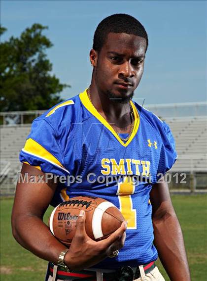 Thumbnail 2 in Oscar Smith (Preseason Top 25 Photo Shoot)  photogallery.