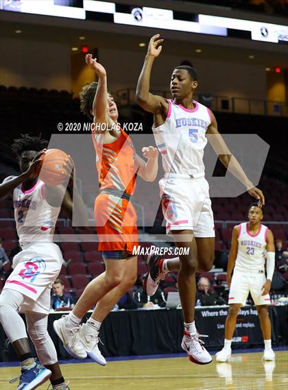 Thumbnail 3 in Bishop Gorman vs. Sheldon (Tarkanian Classic) photogallery.