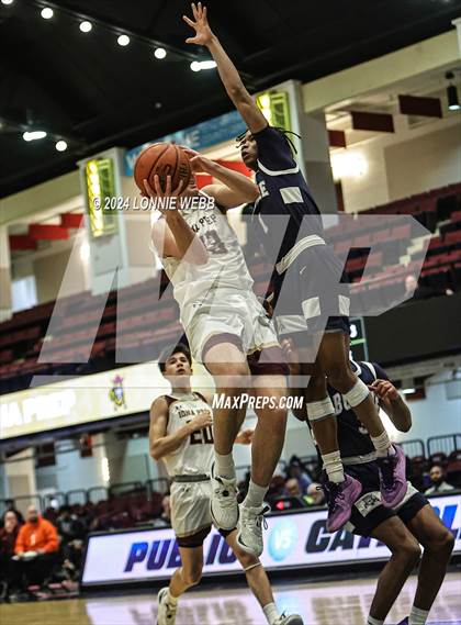 Thumbnail 2 in John Bowne vs Iona Prep (Pubic vs Catholic Hoops Showdown) photogallery.