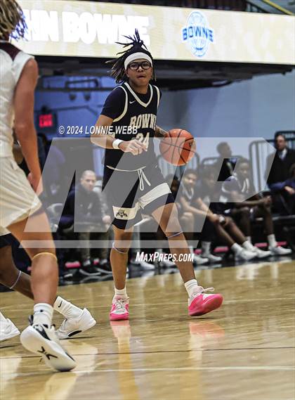 Thumbnail 1 in John Bowne vs Iona Prep (Pubic vs Catholic Hoops Showdown) photogallery.