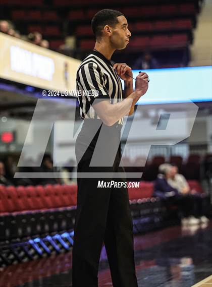 Thumbnail 3 in John Bowne vs Iona Prep (Pubic vs Catholic Hoops Showdown) photogallery.