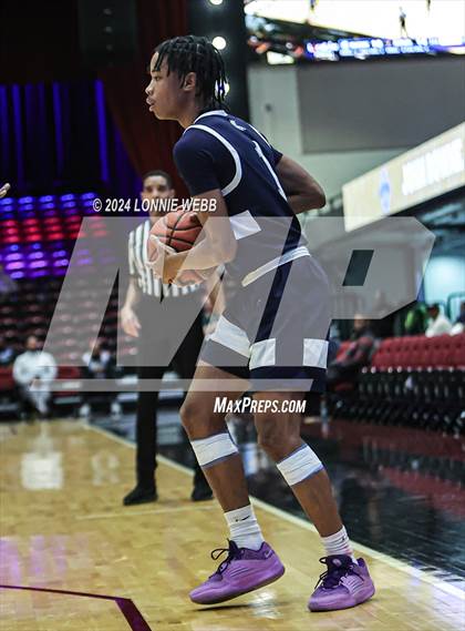 Thumbnail 3 in John Bowne vs Iona Prep (Pubic vs Catholic Hoops Showdown) photogallery.