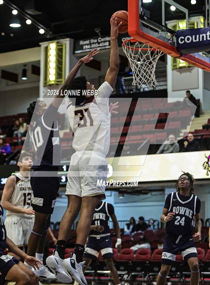 Thumbnail 2 in John Bowne vs Iona Prep (Pubic vs Catholic Hoops Showdown) photogallery.