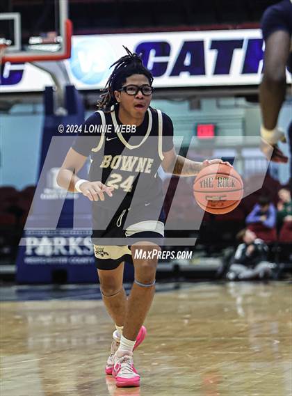 Thumbnail 2 in John Bowne vs Iona Prep (Pubic vs Catholic Hoops Showdown) photogallery.