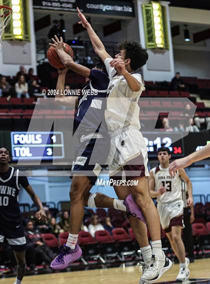 Thumbnail 1 in John Bowne vs Iona Prep (Pubic vs Catholic Hoops Showdown) photogallery.