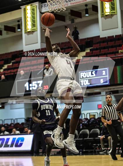 Thumbnail 3 in John Bowne vs Iona Prep (Pubic vs Catholic Hoops Showdown) photogallery.