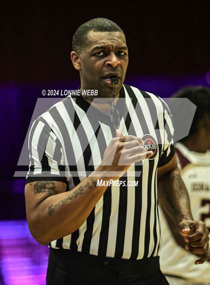 Thumbnail 3 in John Bowne vs Iona Prep (Pubic vs Catholic Hoops Showdown) photogallery.