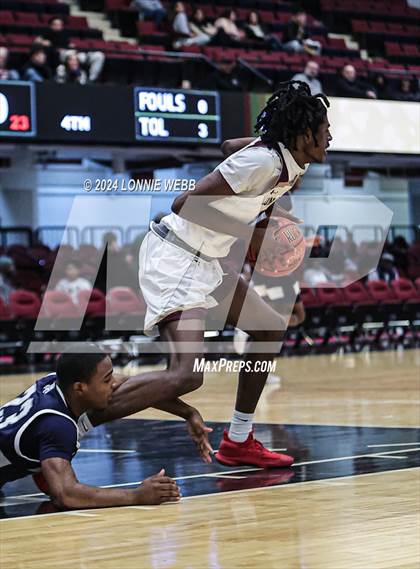 Thumbnail 3 in John Bowne vs Iona Prep (Pubic vs Catholic Hoops Showdown) photogallery.