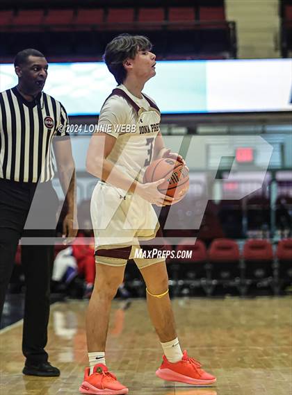 Thumbnail 1 in John Bowne vs Iona Prep (Pubic vs Catholic Hoops Showdown) photogallery.