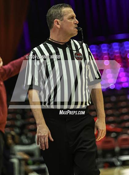 Thumbnail 1 in John Bowne vs Iona Prep (Pubic vs Catholic Hoops Showdown) photogallery.