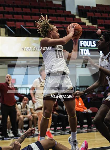 Thumbnail 1 in John Bowne vs Iona Prep (Pubic vs Catholic Hoops Showdown) photogallery.