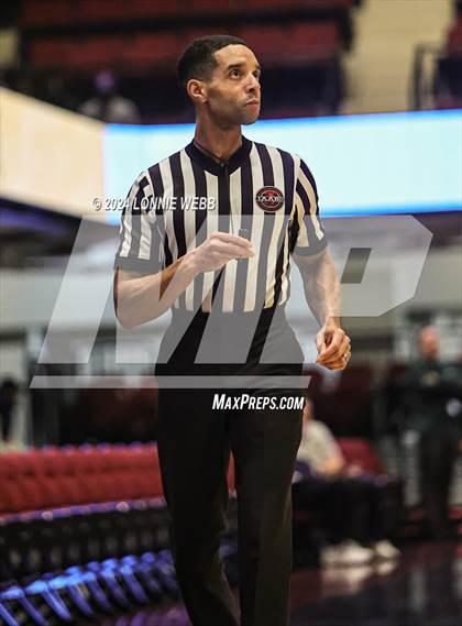 Thumbnail 1 in John Bowne vs Iona Prep (Pubic vs Catholic Hoops Showdown) photogallery.