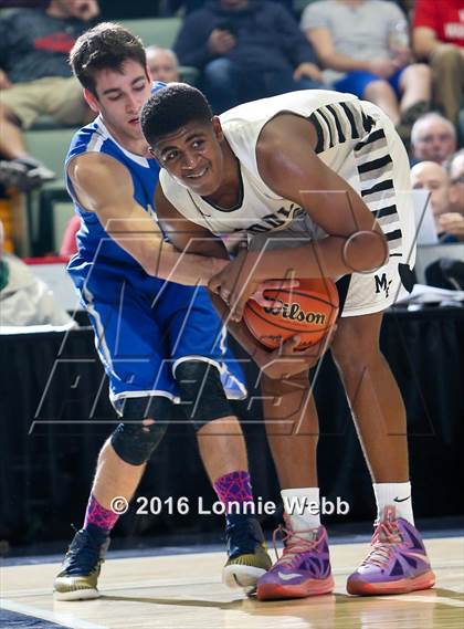 Thumbnail 3 in Middle Early College vs. Haldane (NYSPHSAA Class C Final) photogallery.