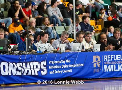 Thumbnail 2 in Middle Early College vs. Haldane (NYSPHSAA Class C Final) photogallery.