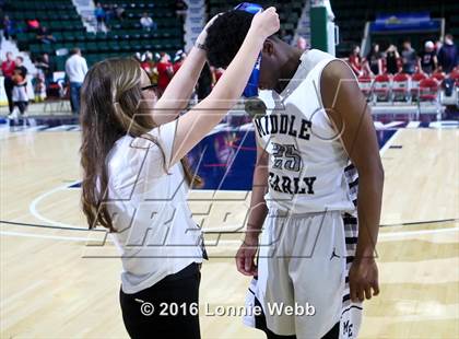 Thumbnail 1 in Middle Early College vs. Haldane (NYSPHSAA Class C Final) photogallery.