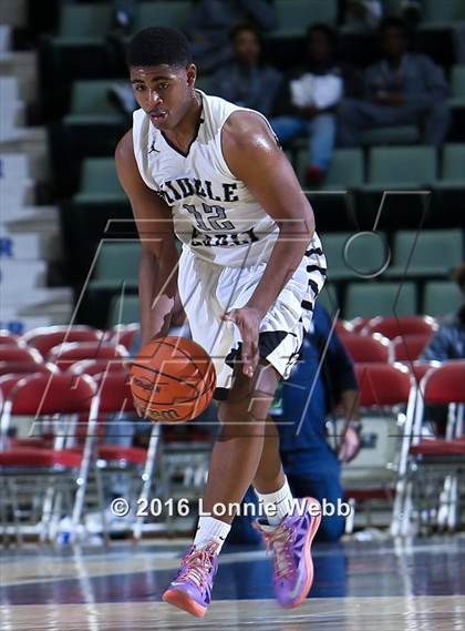 Thumbnail 1 in Middle Early College vs. Haldane (NYSPHSAA Class C Final) photogallery.