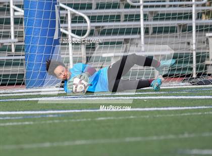 Thumbnail 1 in Reagan [Ronald] vs Marshall (UIL 6A Bi-District Playoff) photogallery.
