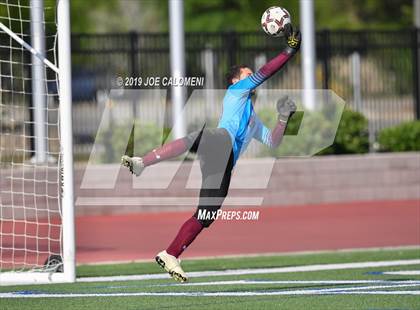 Thumbnail 3 in Reagan [Ronald] vs Marshall (UIL 6A Bi-District Playoff) photogallery.