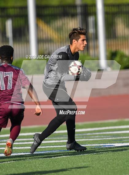 Thumbnail 3 in Reagan [Ronald] vs Marshall (UIL 6A Bi-District Playoff) photogallery.