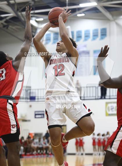 Thumbnail 3 in Pike vs. Southport  (IHSAA 4A 1st Round Playoff) photogallery.