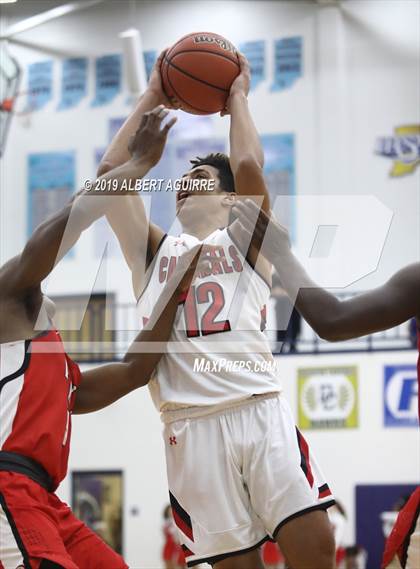 Thumbnail 2 in Pike vs. Southport  (IHSAA 4A 1st Round Playoff) photogallery.