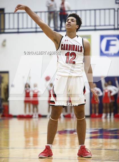 Thumbnail 3 in Pike vs. Southport  (IHSAA 4A 1st Round Playoff) photogallery.